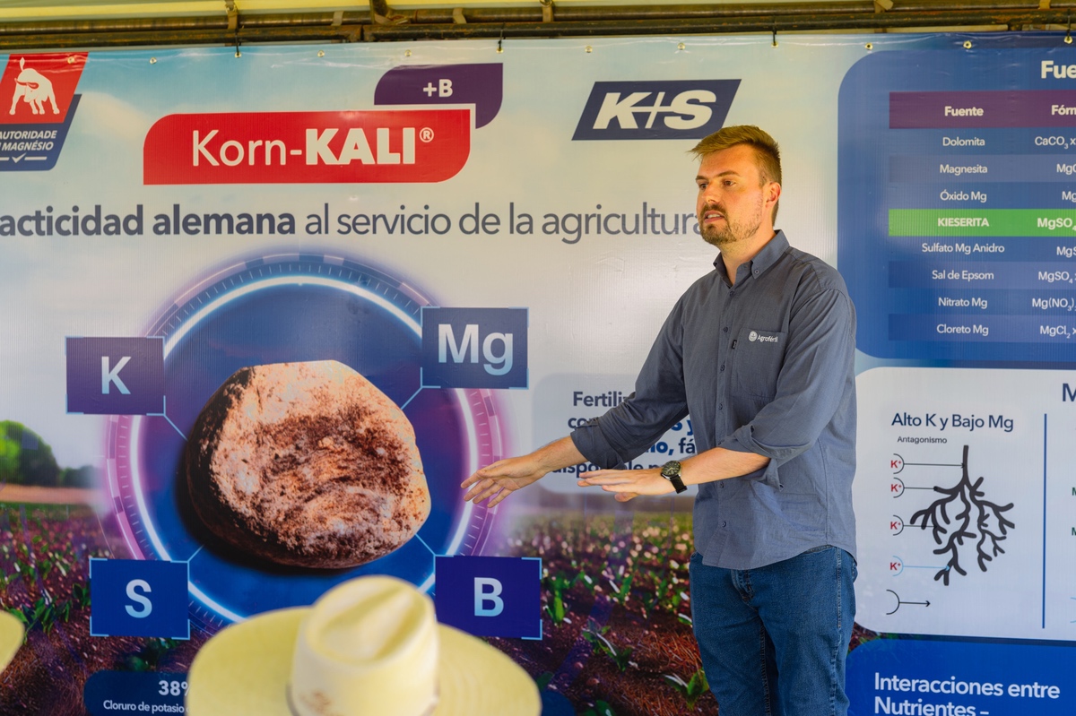 Presentación técnica en el Encuentro Tecnológico Agrofértil