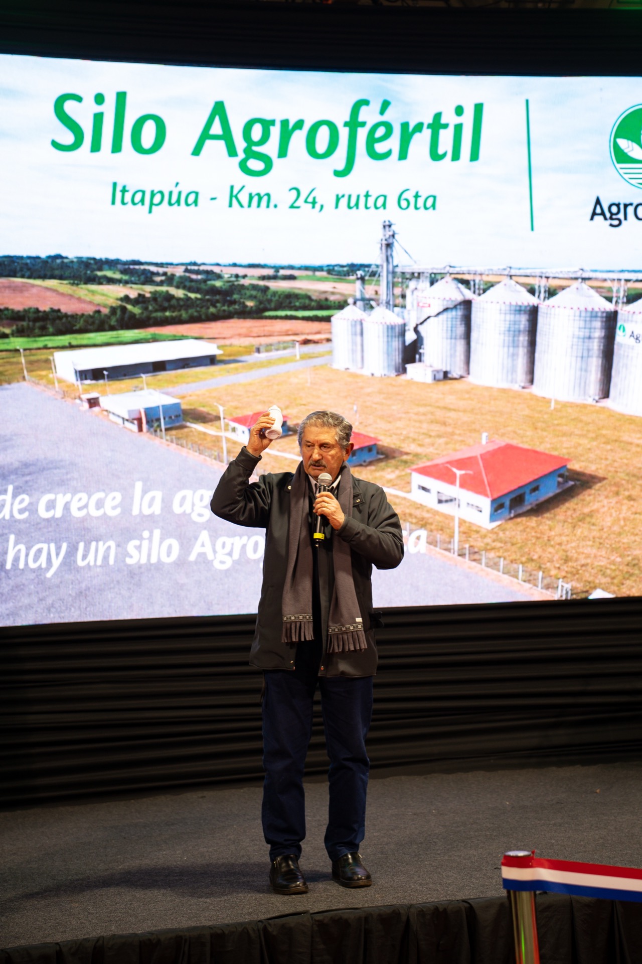 Momento de la bendición durante la inauguración del silo Agrofértil número 30